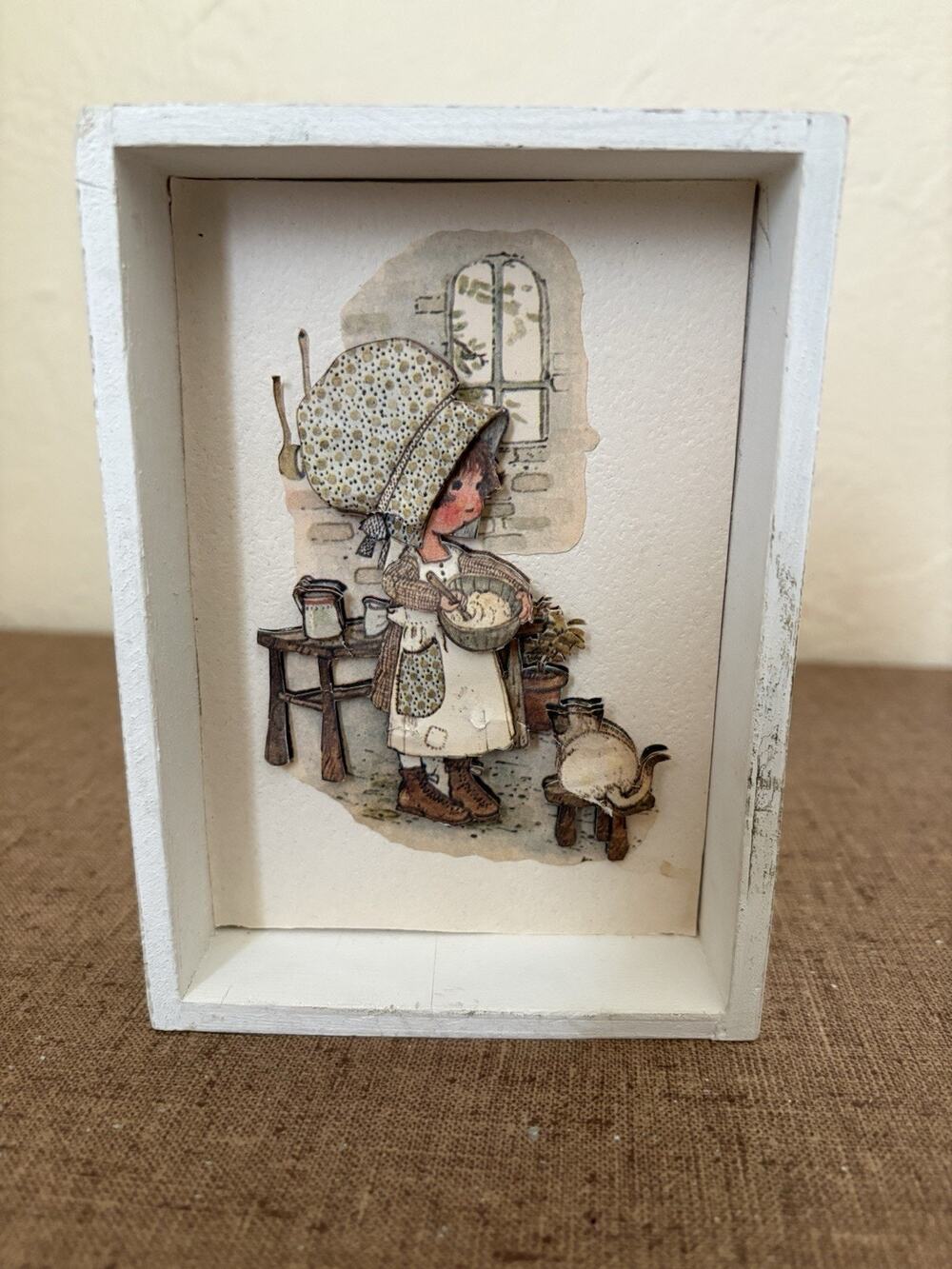 Vintage Holly Hobbie 1970’s 3D Shadow Box Girl Baking Cat Small 6x4”